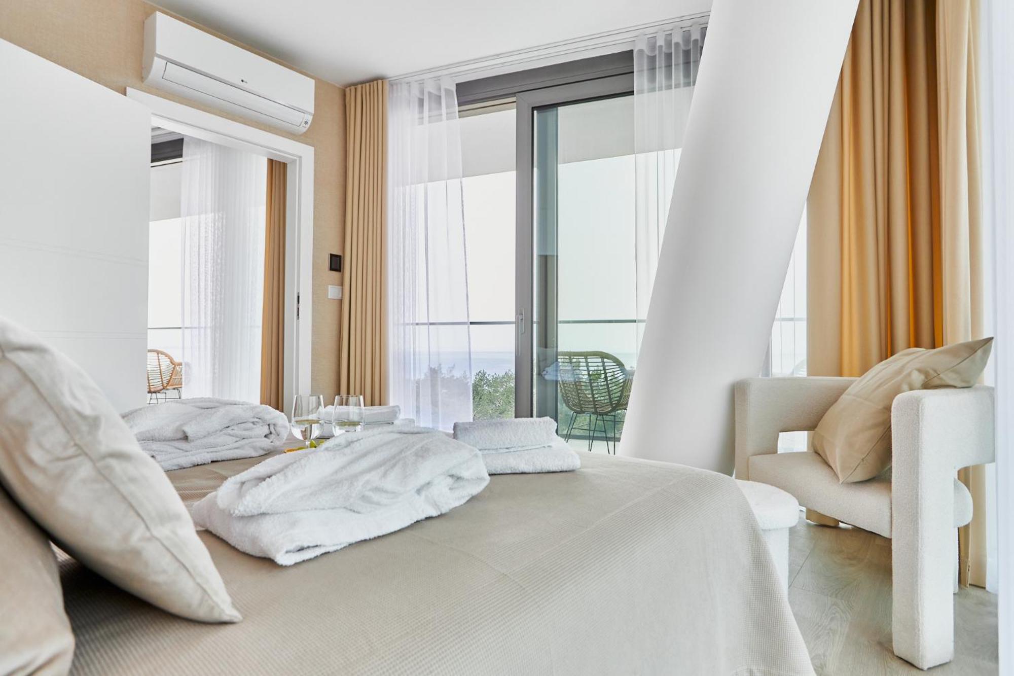 Wave Beachfront Family Apartment Miedzyzdroje Bagian luar foto