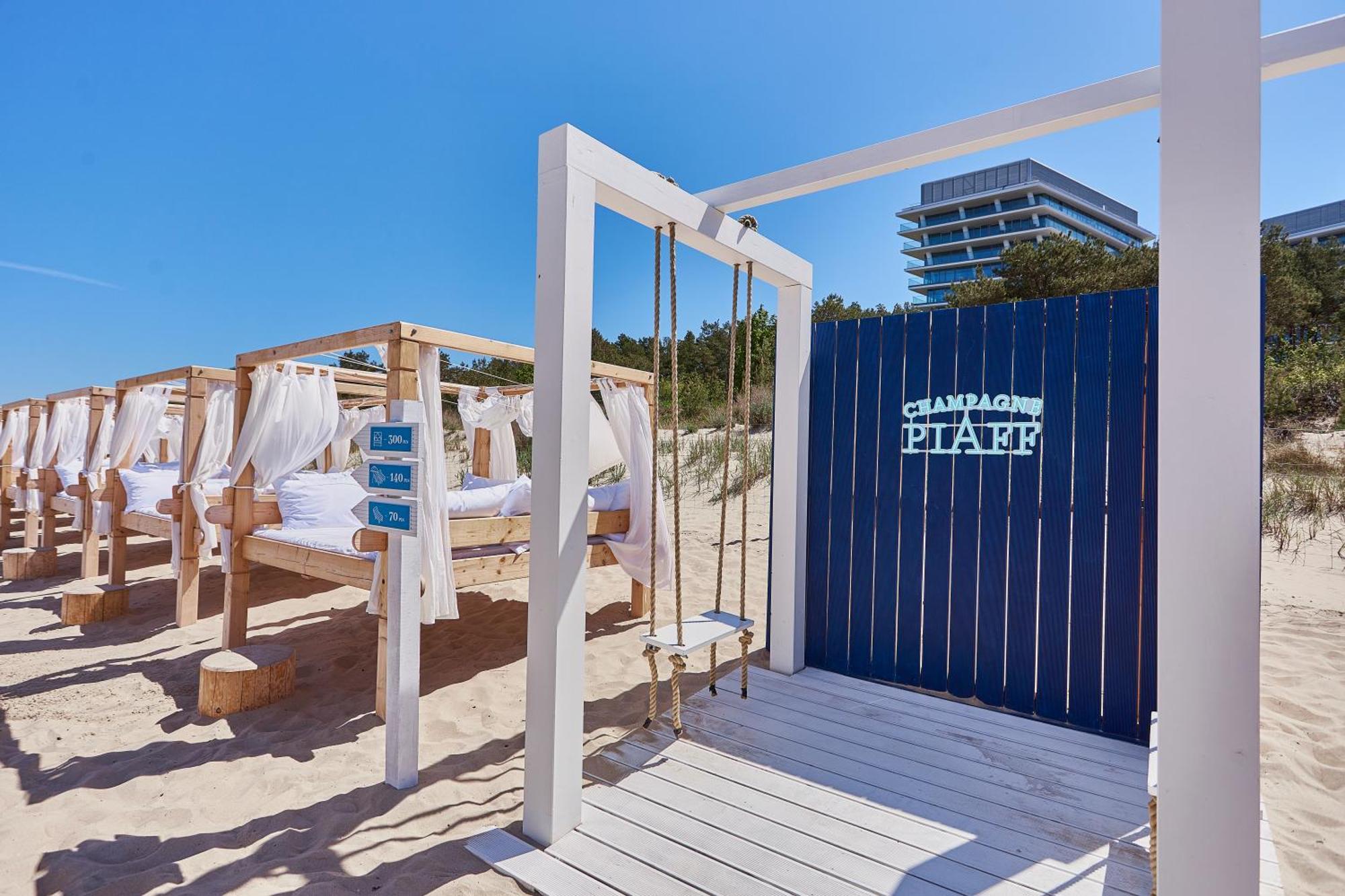 Wave Beachfront Family Apartment Miedzyzdroje Bagian luar foto