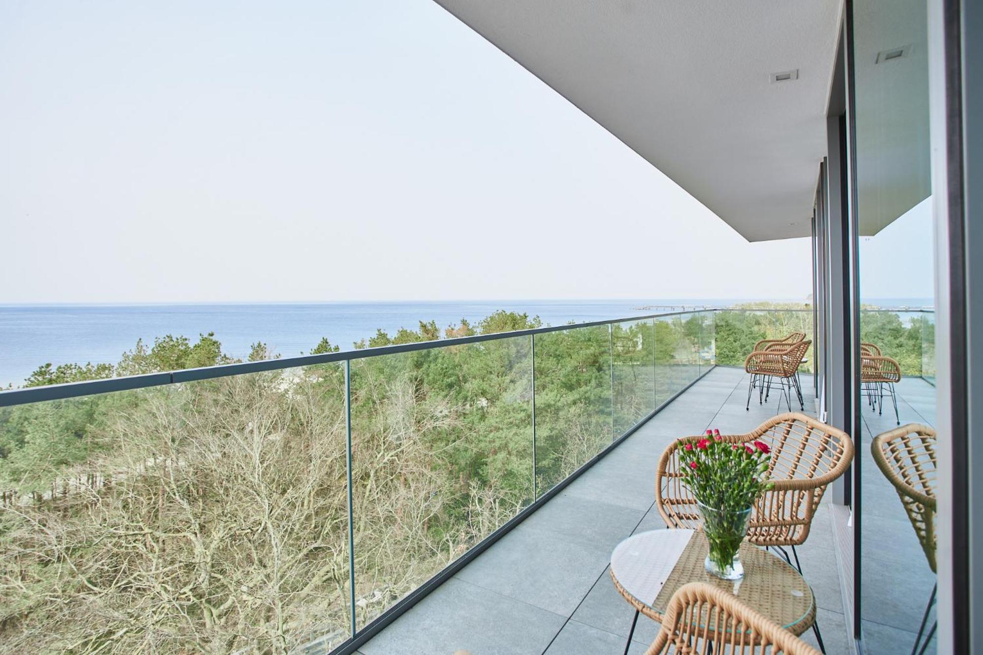 Wave Beachfront Family Apartment Miedzyzdroje Bagian luar foto